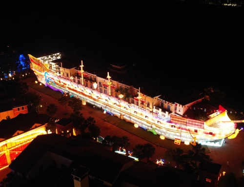 自贡花灯巨型海盗船落户南山，加勒比海夜部落更精彩  ?——玩水、追光、嗨电音，三种玩法不限次往返穿越